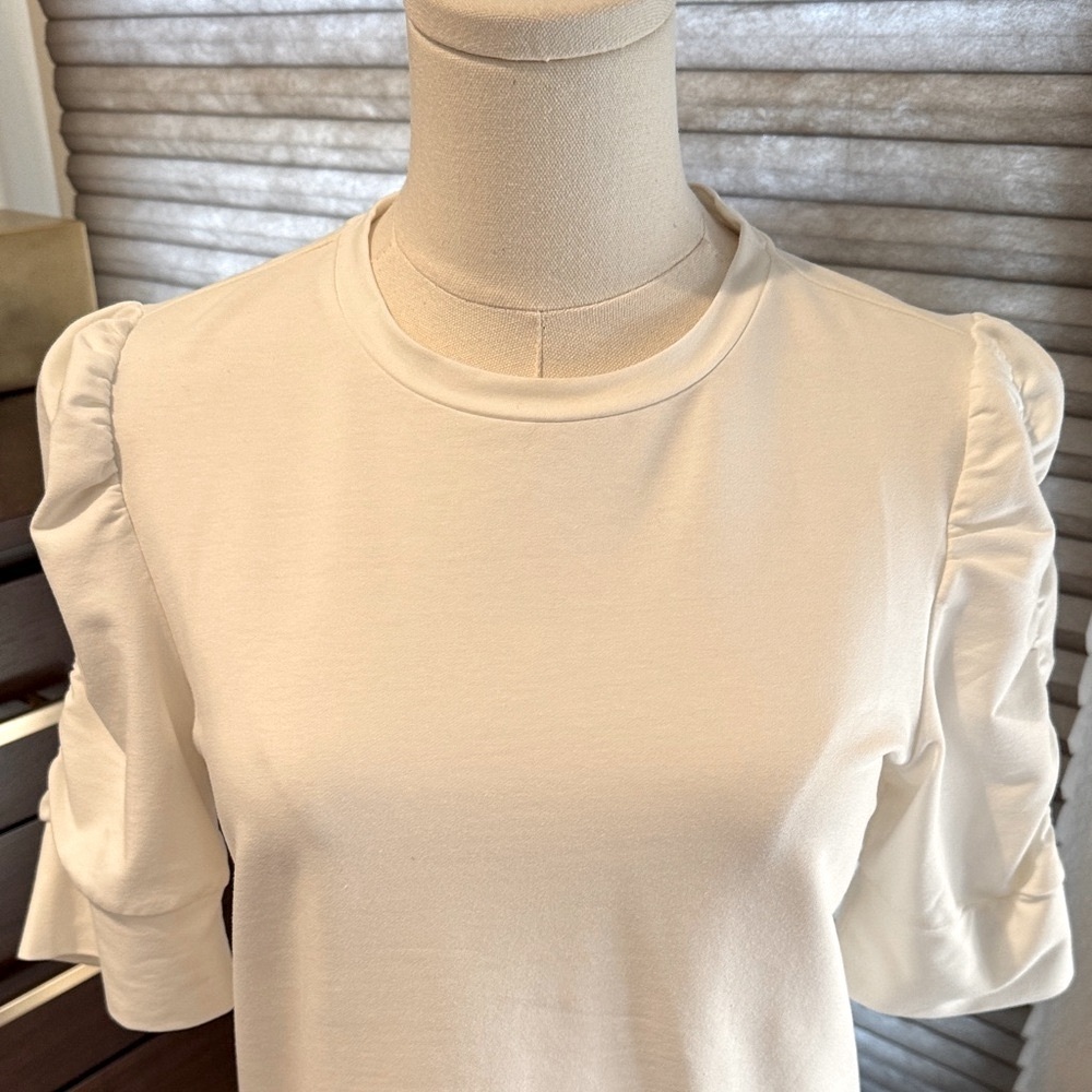 Woman's Walter Baker Puff Sleeve Skippy Top in Buttercup. Size S - Picture 8 of 8